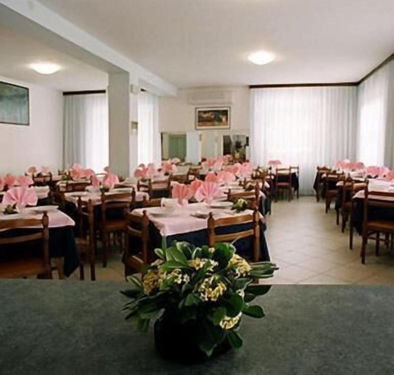 TRINIDAD - Restoran