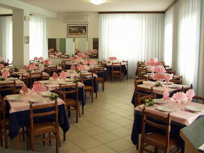 TRINIDAD - Restoran