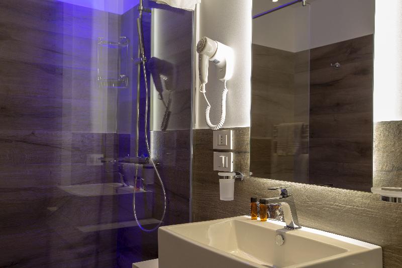 Luxmari Hotel and Spa - Oda