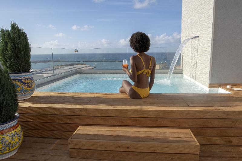 Luxmari Hotel and Spa - Havuz