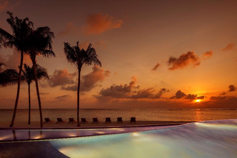 Radisson Blu Resort Maldives - Havuz