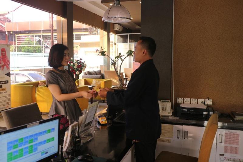 Grand Dian Hotel Cirebon - Lobi
