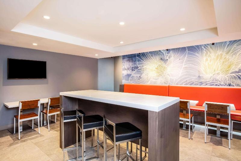 La Quinta Inn and Suites Times Square South - Restoran