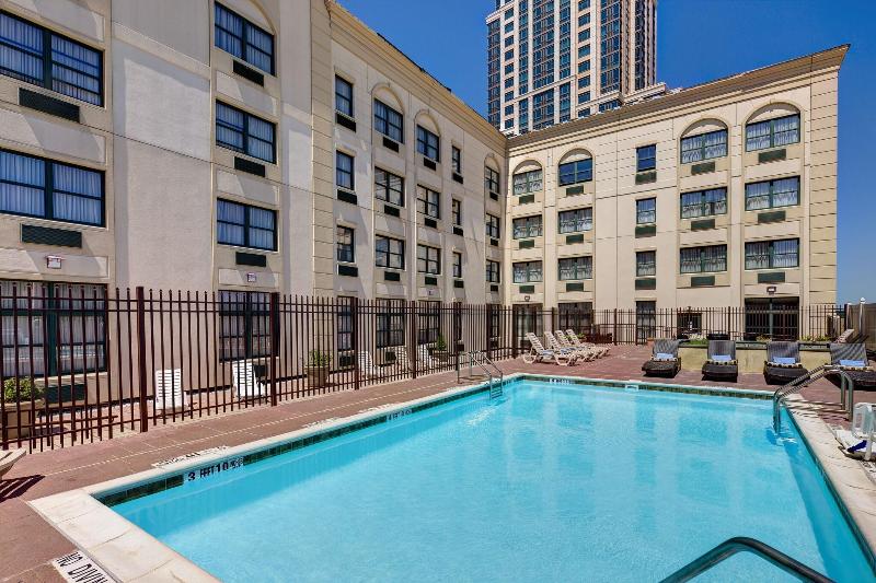 Residence Inn New Rochelle - Havuz