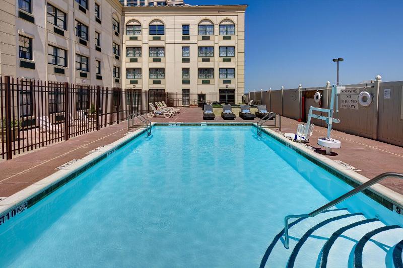 Residence Inn New Rochelle - Havuz