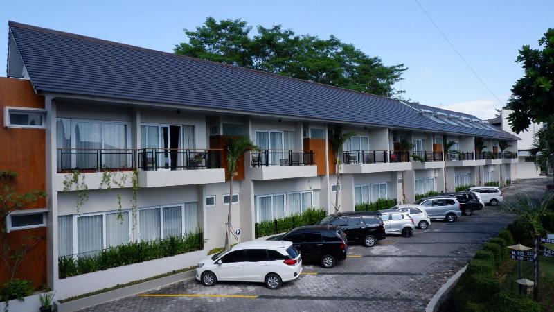 Front One Resort Magelang - Genel