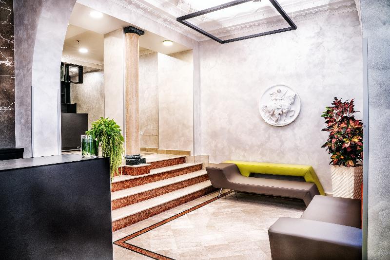 Hotel Varese - Lobi