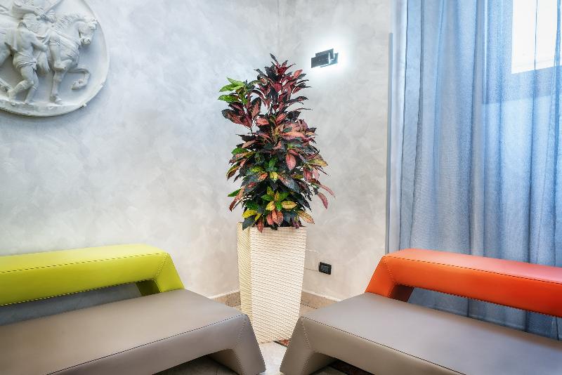 Hotel Varese - Lobi