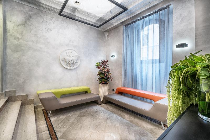 Hotel Varese - Lobi