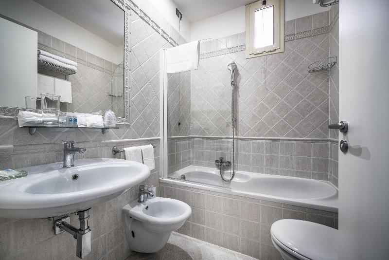 Hotel Varese - Oda