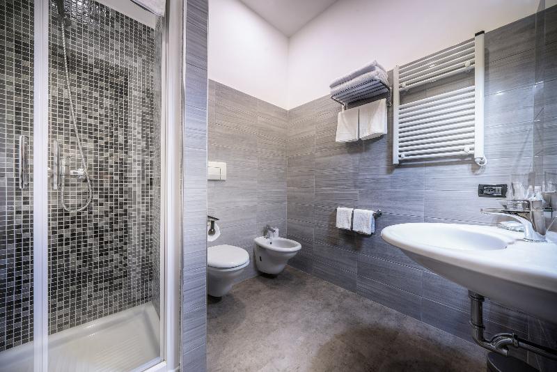 Hotel Varese - Oda