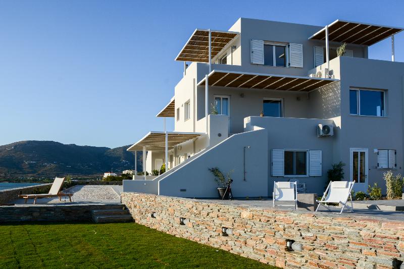 Pharos Apartments - Genel