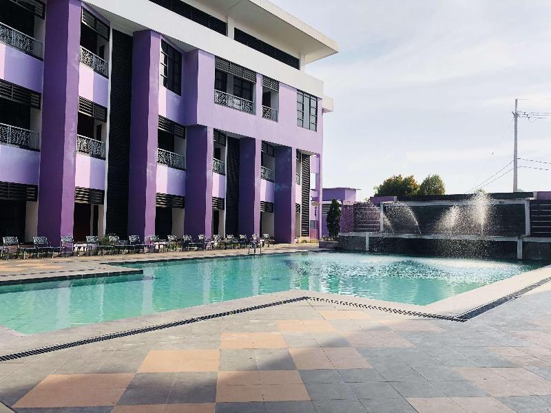 Kyriad Hotel Sadurengas Paser - Havuz