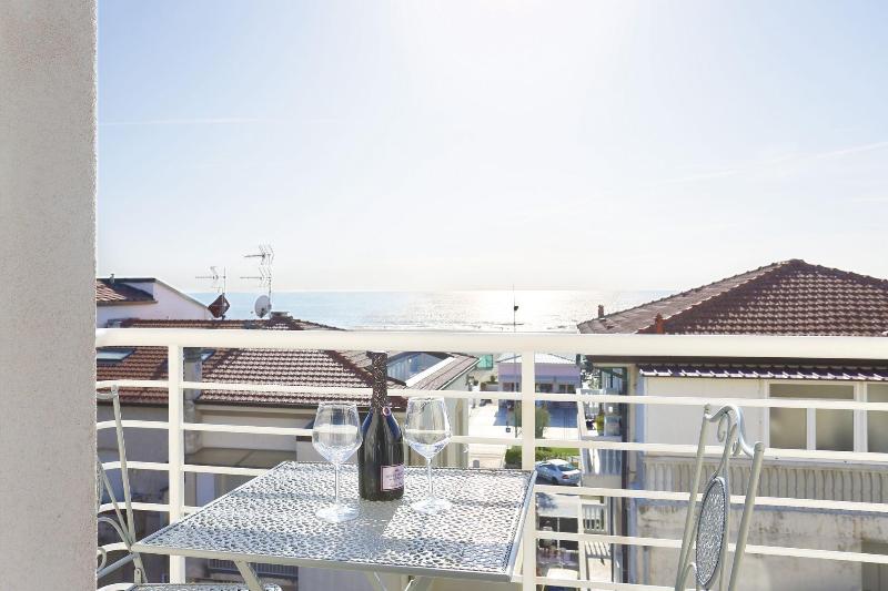 Nuovo Tirreno - Oda