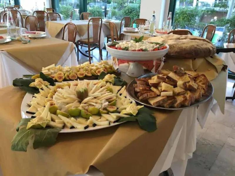 Hotel Montecarlo Riccione - Restoran
