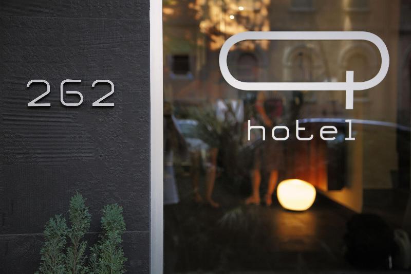 Q Hotel - Genel