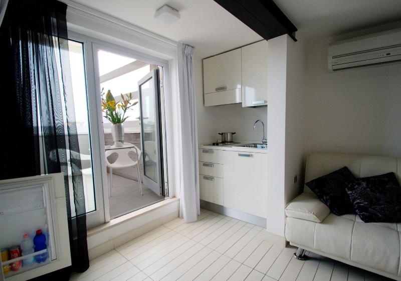 Q Hotel - Oda