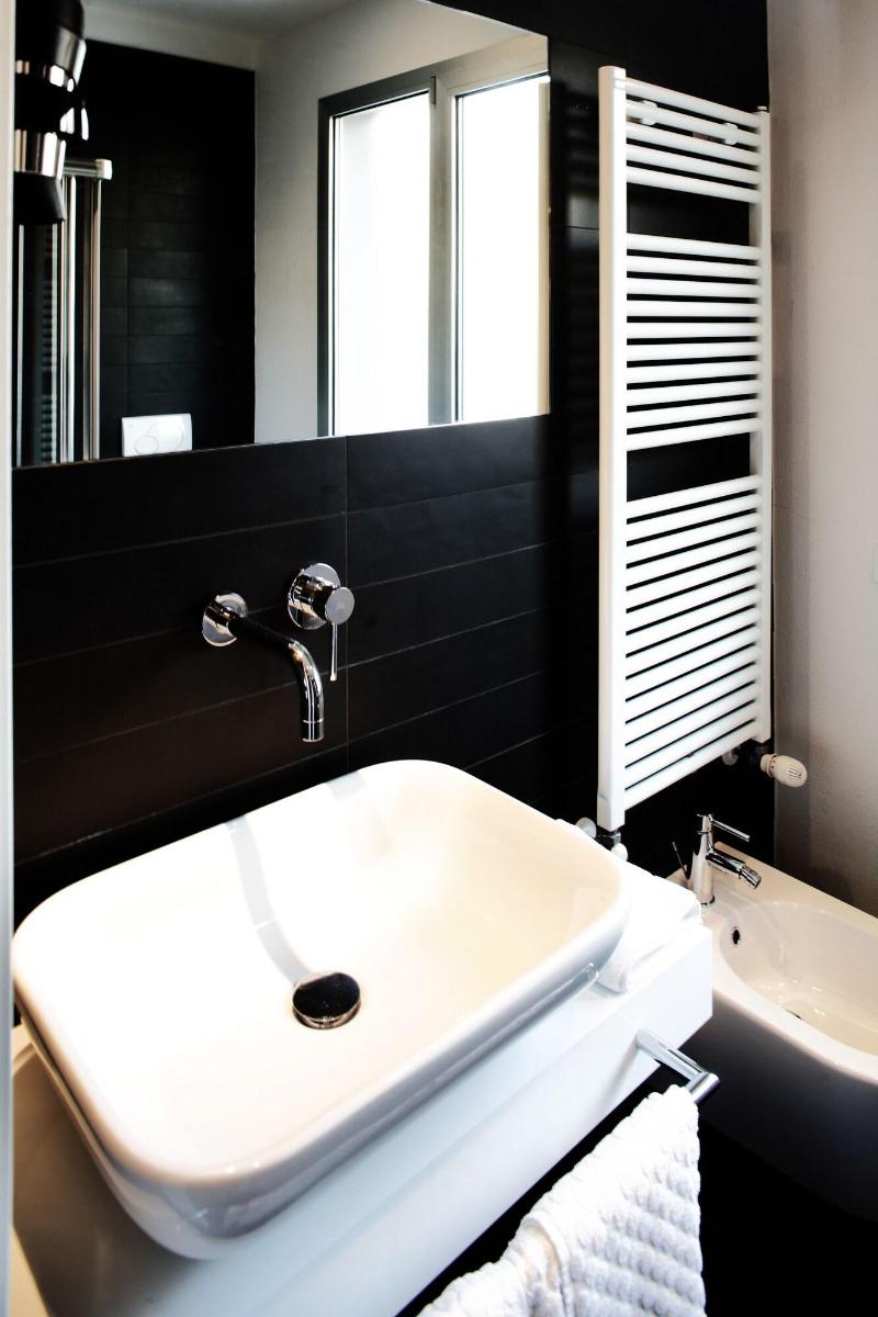 Q Hotel - Oda