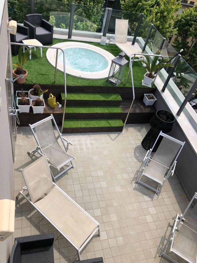 Q Hotel - Havuz