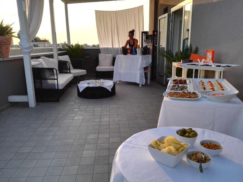 Q Hotel - Restoran