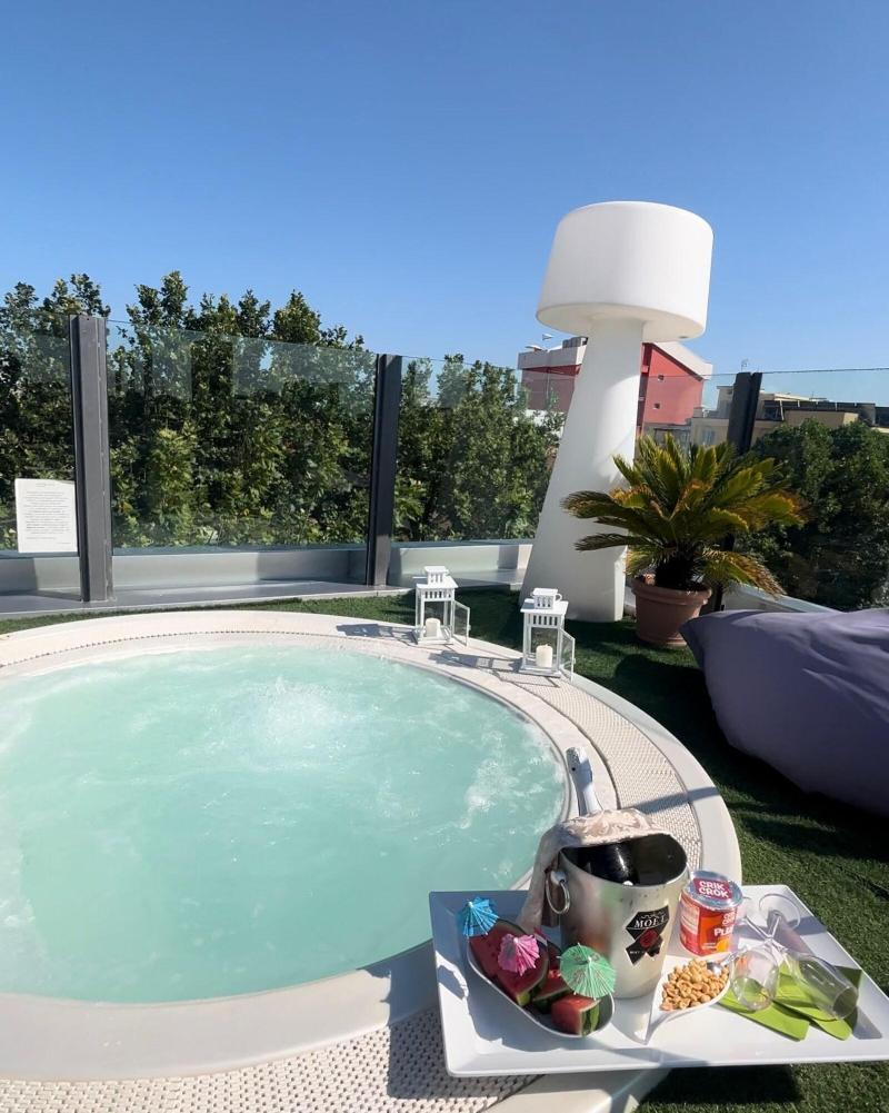 Q Hotel - Teras