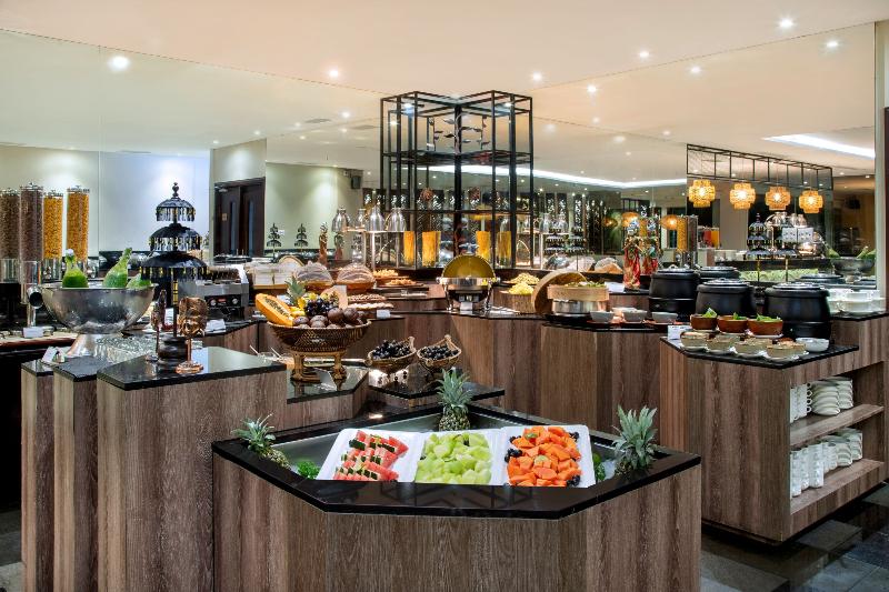 Four Star by Trans Hotel Bali - Restoran