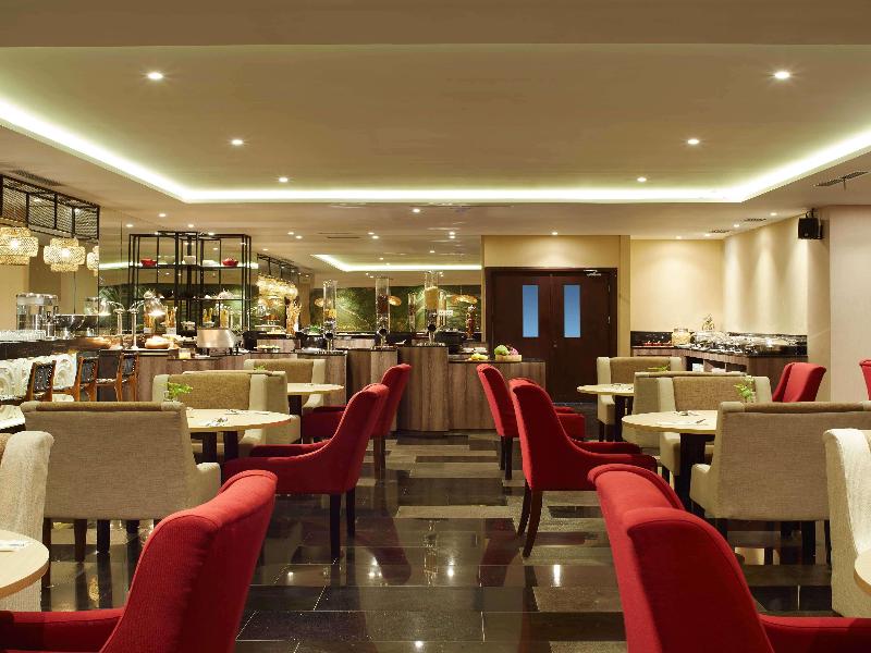 Four Star by Trans Hotel Bali - Restoran