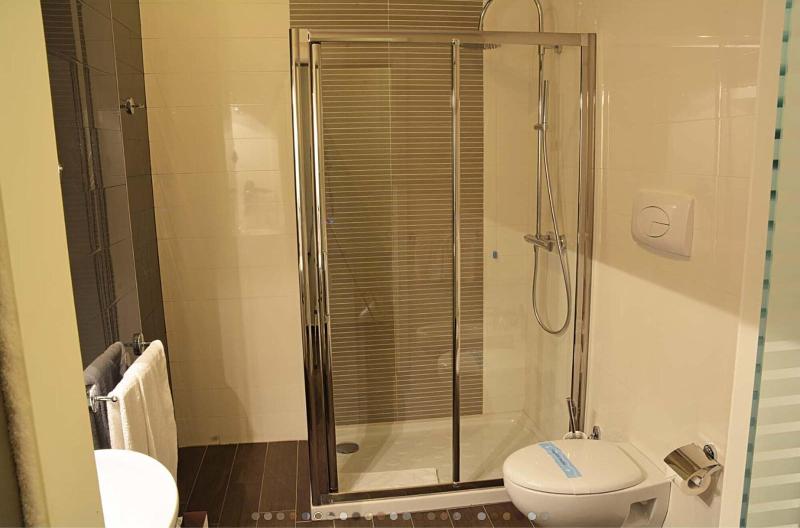 S Hotel - Oda