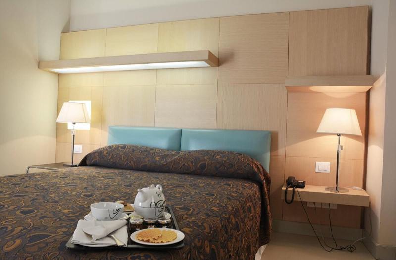 S Hotel - Oda