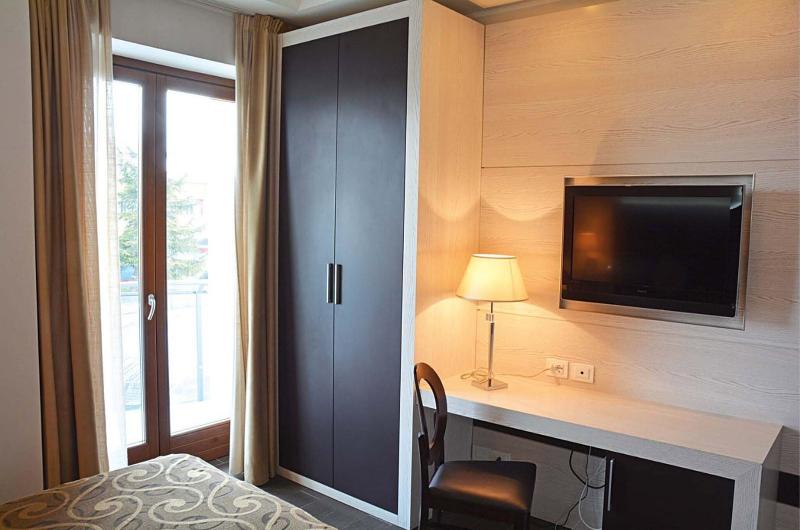 S Hotel - Oda