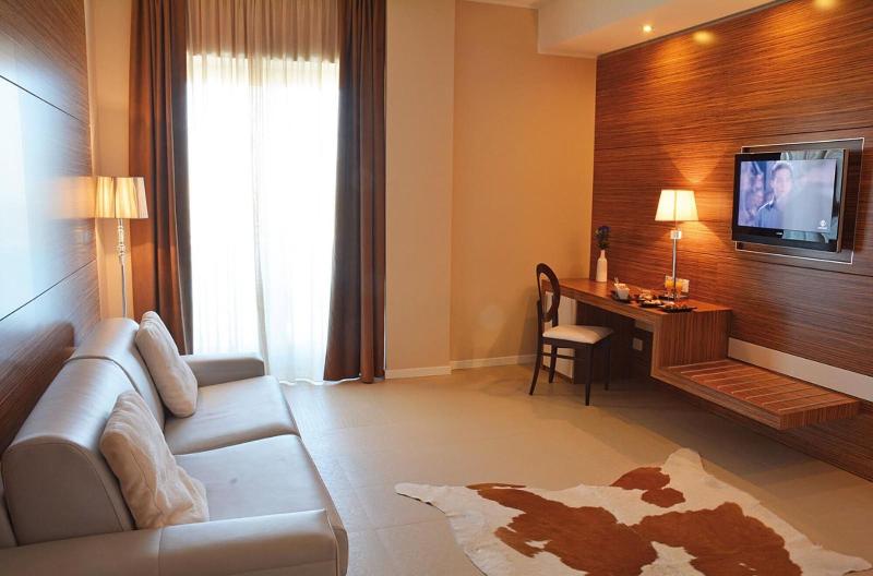S Hotel - Oda