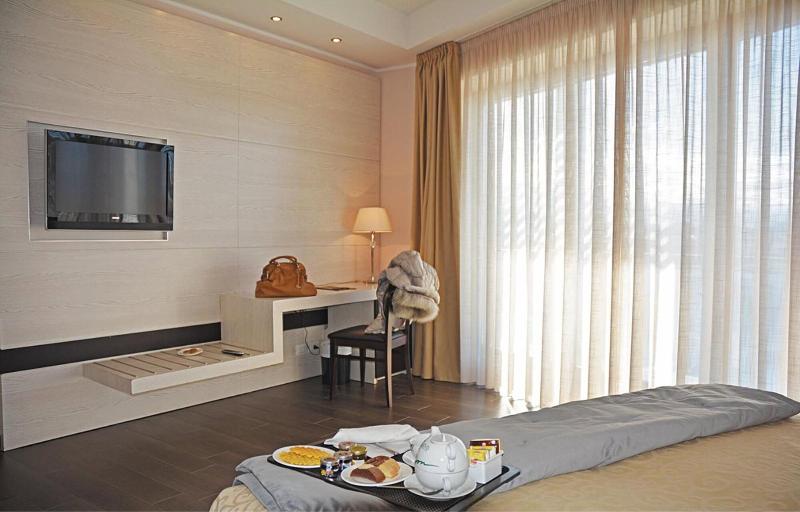 S Hotel - Oda