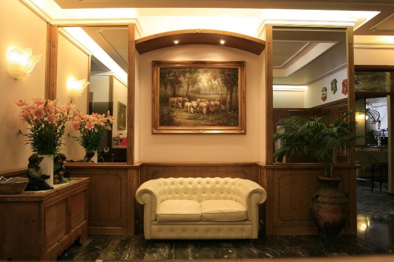 Grand Hotel Des Alpes - Lobi