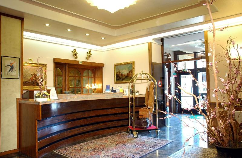 Grand Hotel Des Alpes - Lobi