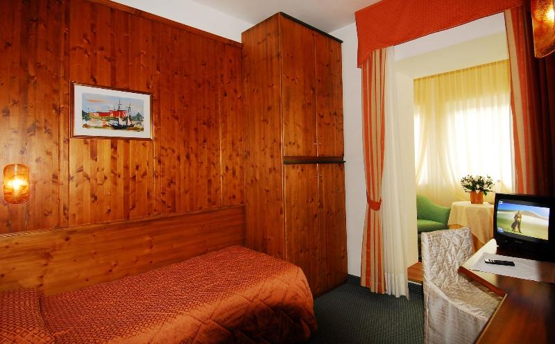 Grand Hotel Des Alpes - Oda