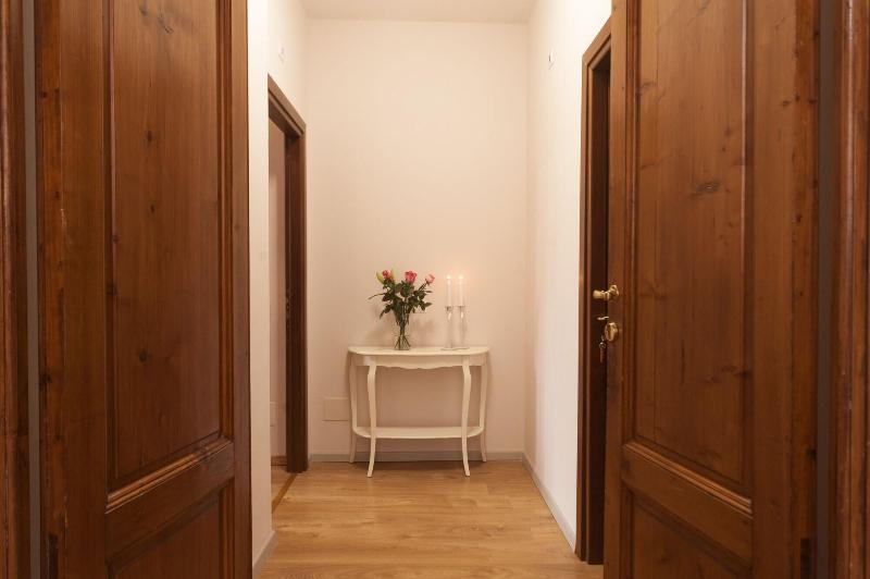 La Porta Del Paradiso - Lobi