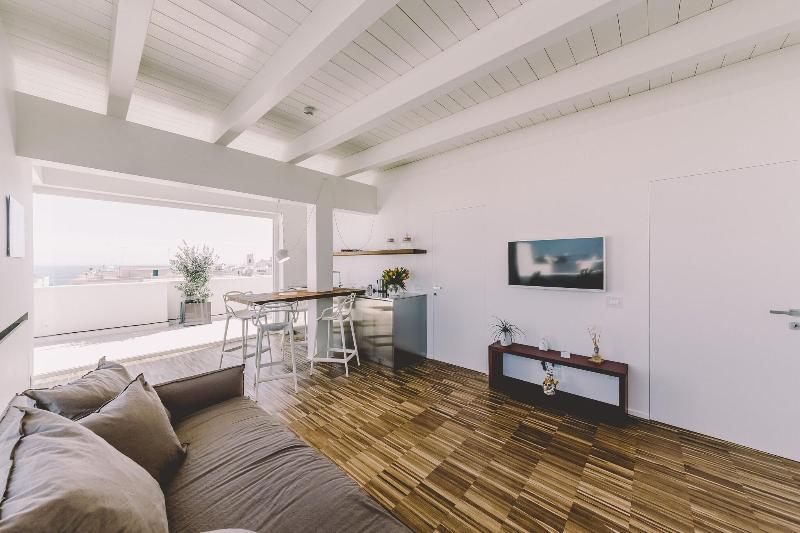 Suite 10 Home Design - Oda