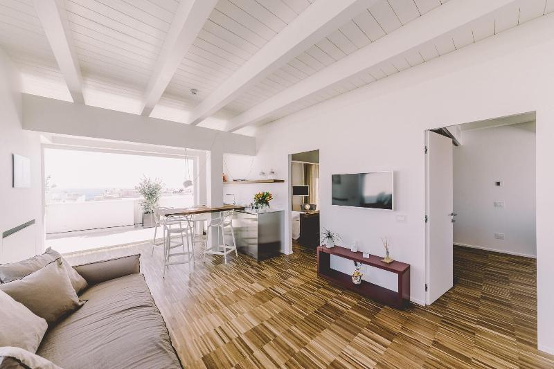 Suite 10 Home Design - Oda