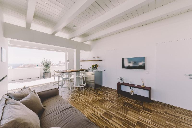 Suite 10 Home Design - Oda