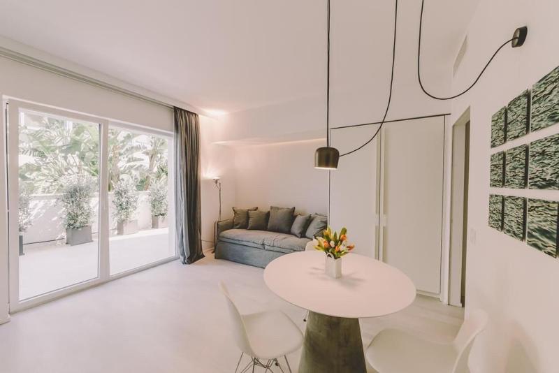 Suite 10 Home Design - Oda