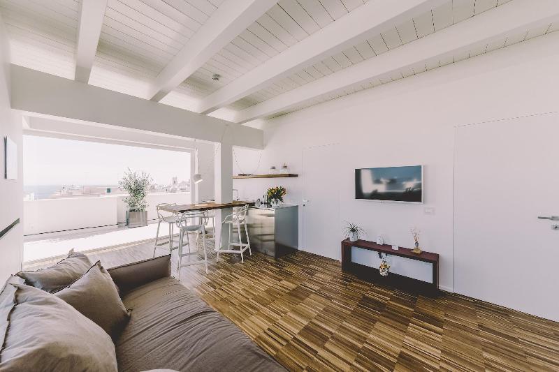 Suite 10 Home Design - Oda