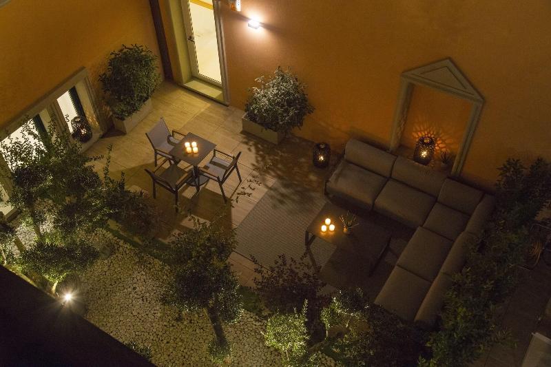 Metropol Ceccarini Suite - Genel
