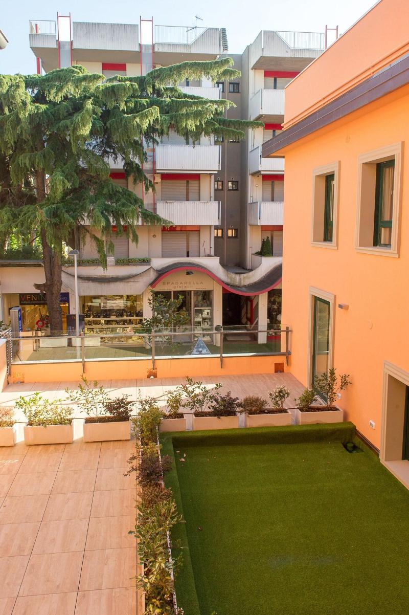 Metropol Ceccarini Suite - Genel