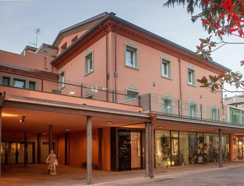 Metropol Ceccarini Suite - Teras