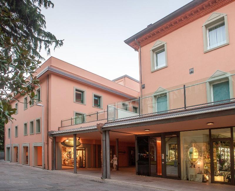 Metropol Ceccarini Suite - Teras
