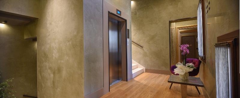 Santa Croce Boutique Hotel - Lobi