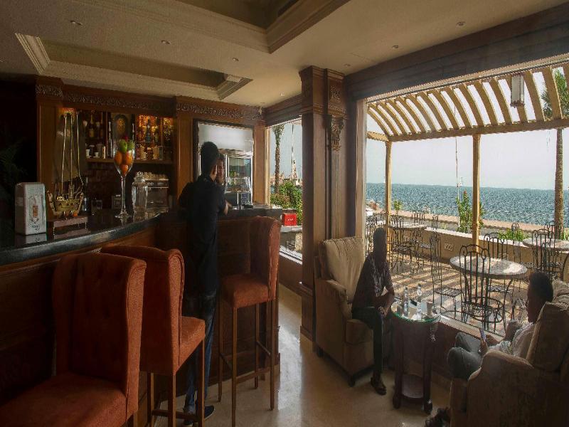 Al Borg Al Watheer - Restoran