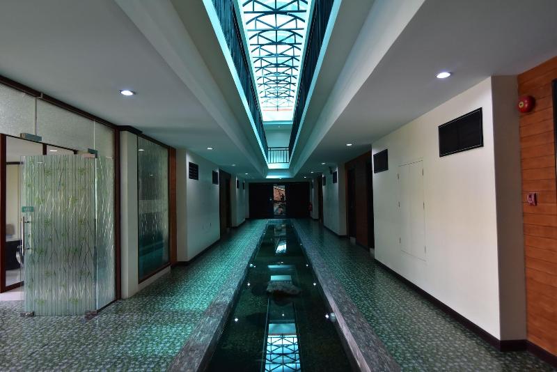 The Green Hotel - Lobi