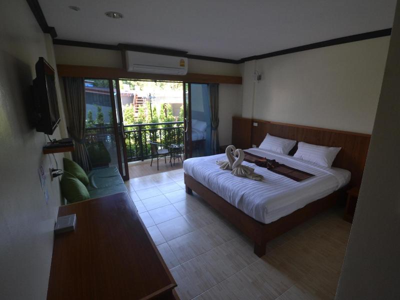 The Green Hotel - Genel