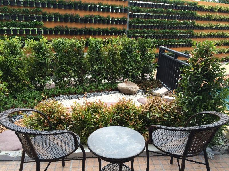 The Green Hotel - Teras